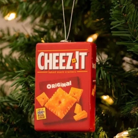 Ruz Cheez-It Ornament Cheez-It
Baked Snack Crackers- Food Craft Projects-Red - Picture 4 of 4